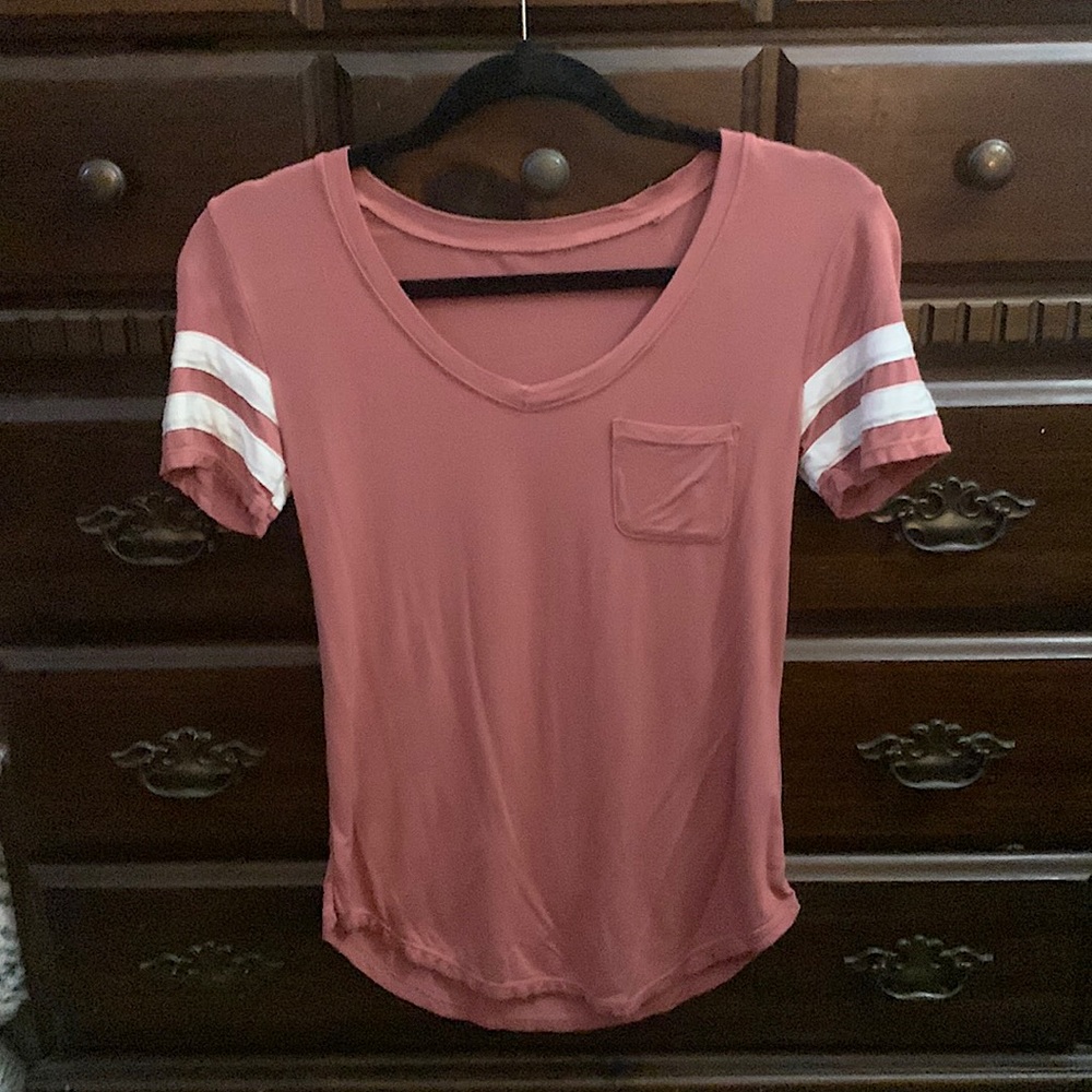 No Boundaries T-shirt, size small
